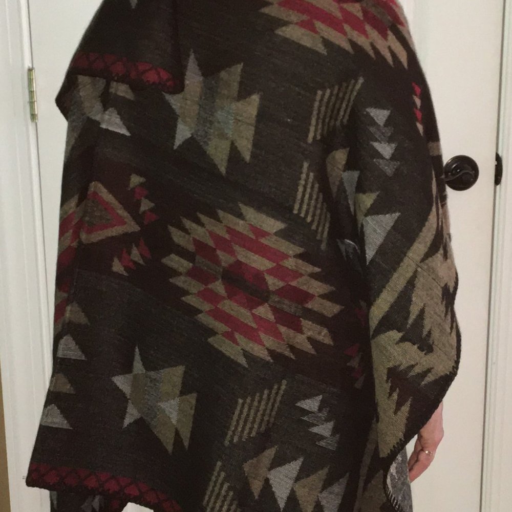 Multi-Colored Wrap - Triangle Tree Motif - image 5